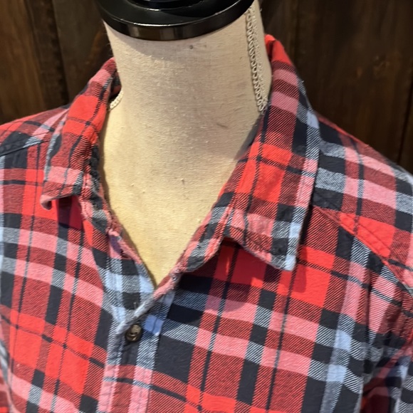 TNA soft plaid long sleeve button down oversized top - Picture 2 of 10